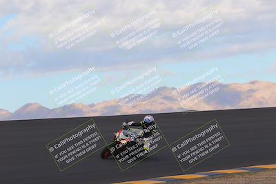 media/Sep-11-2022-SoCal Trackdays (Sun) [[81b7e951af]]/Bowl (820am)/